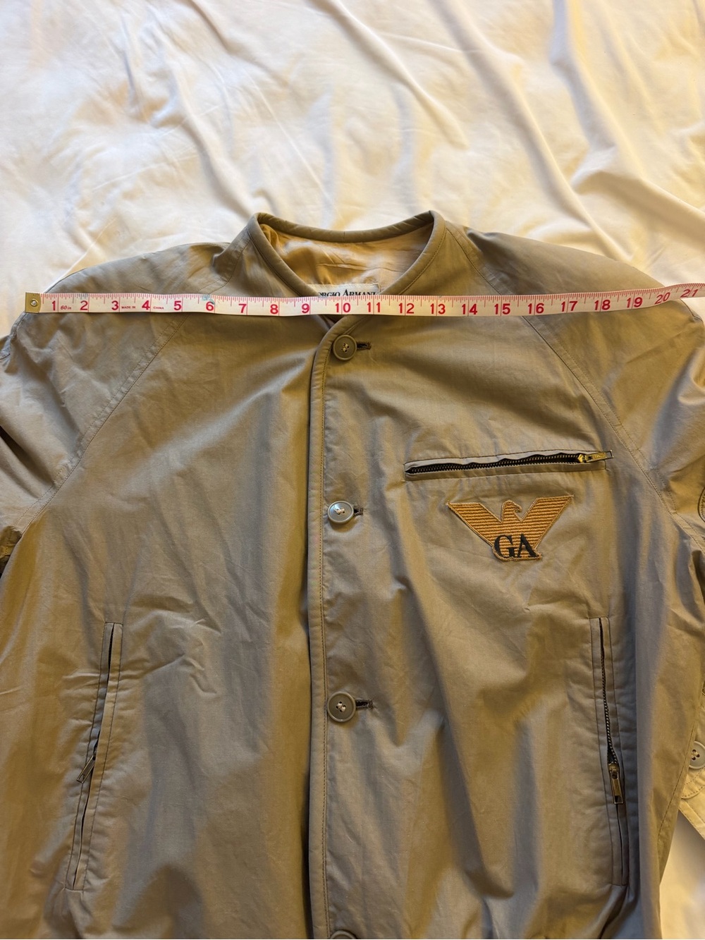 Giorgio Armani Two-Tone Khaki and Cream Lightweight Jacket - Picture 9 of 12